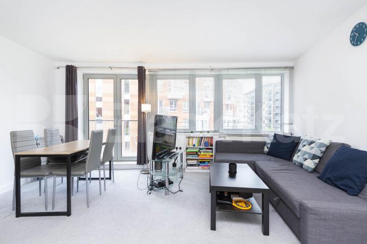 1 bedroom in private development with concierge and private balcony Eden Grove , Holloway